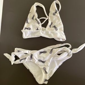 White pineapple bikini